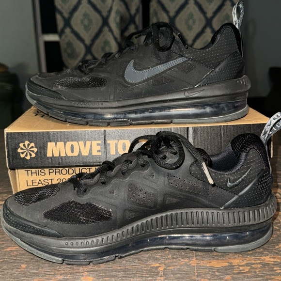 Nike Air Max Genome size 7Y. With Box. - Picture 1 of 4